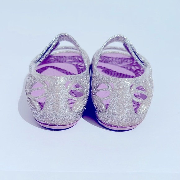 Crocs Mary Jane silver flats (6 inches) - Picture 3 of 5